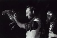 Come in ogni circo che si rispetti, non manca il clown  